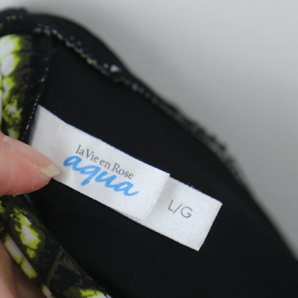 LA VIE EN ROSE Geo Patterned Multicolor Swimsuit Top Size Large - Picture 8 of 9